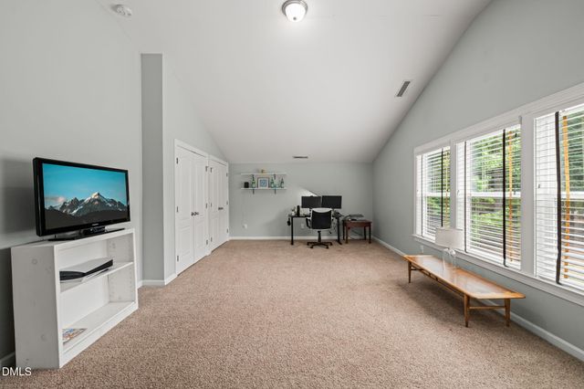 624 E Hatterleigh Avenue, Hillsborough, NC 27278