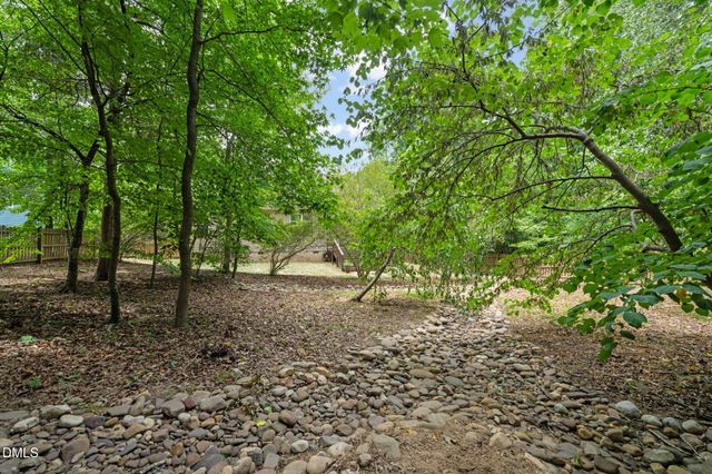 624 E Hatterleigh Avenue, Hillsborough, NC 27278