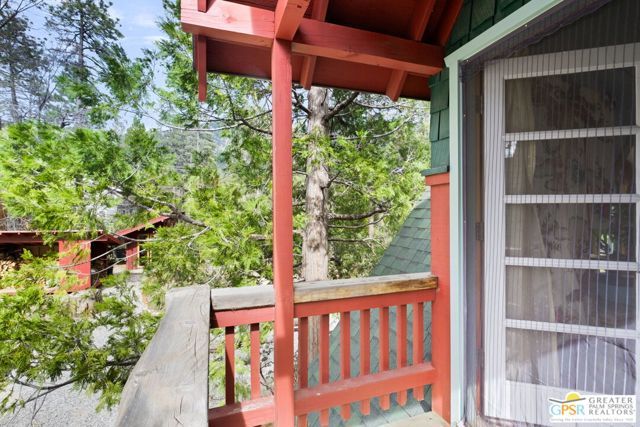 54700 Pine Crest Avenue, Idyllwild, CA 92549