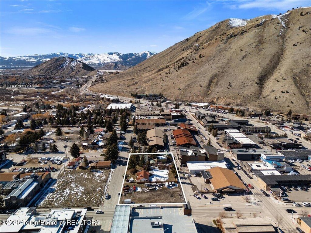 165 S MILLWARD Street, Jackson, WY 83001 photo 10