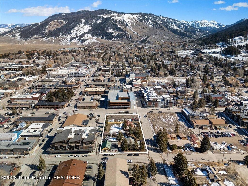 165 S MILLWARD Street, Jackson, WY 83001 photo 9