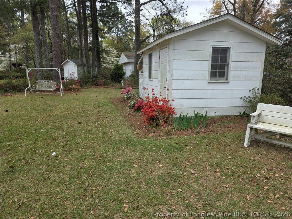 407 North Edinborough Street, Red Springs, NC 28377 — photo 3