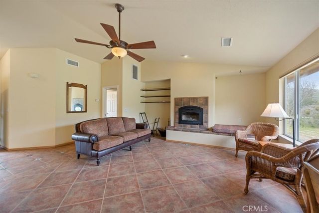 3151 Parkhill, Santa Margarita, CA 93453