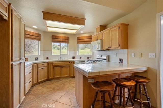 3151 Parkhill, Santa Margarita, CA 93453