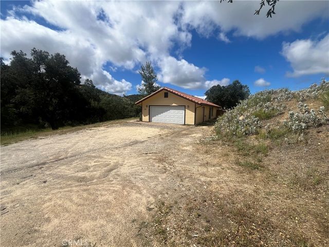 3151 Parkhill, Santa Margarita, CA 93453