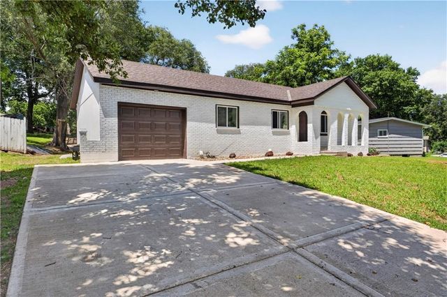 8206 Ohio Avenue, Kansas City, KS 66112