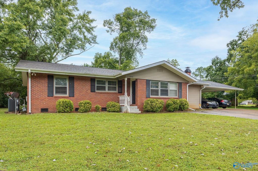 3702 Broadmor Road NW, Huntsville, AL 35806