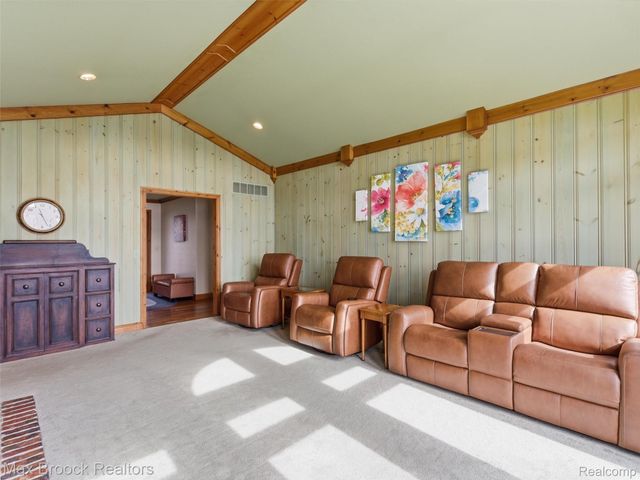 4009 Dabish Drive, Lake Orion Village, MI 48362