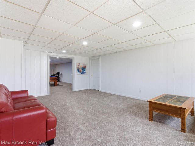 4009 Dabish Drive, Lake Orion Village, MI 48362