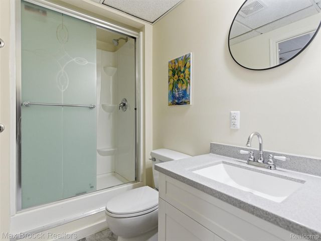 4009 Dabish Drive, Lake Orion Village, MI 48362