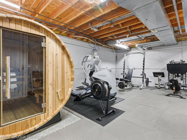 4009 Dabish Drive, Lake Orion Village, MI 48362