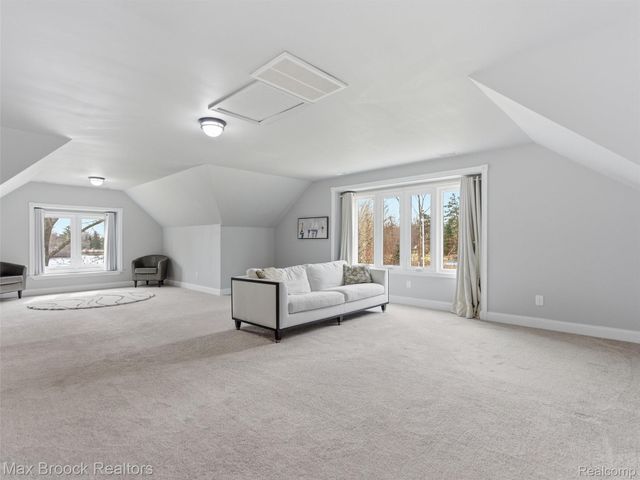 4009 Dabish Drive, Lake Orion Village, MI 48362