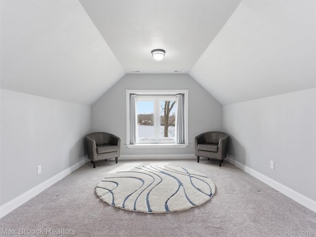 4009 Dabish Drive, Lake Orion Village, MI 48362