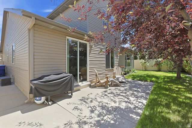 1077 N BELLINGHAM CT, North Salt Lake, UT 84054