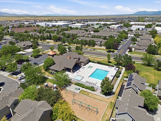 1077 N BELLINGHAM CT, North Salt Lake, UT 84054