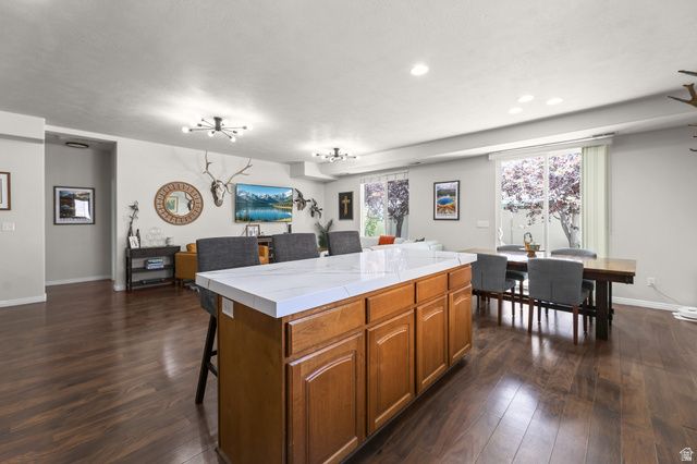 1077 N BELLINGHAM CT, North Salt Lake, UT 84054