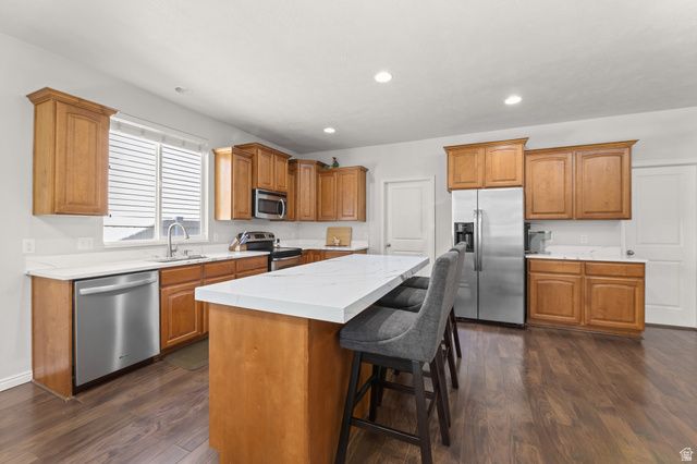 1077 N BELLINGHAM CT, North Salt Lake, UT 84054