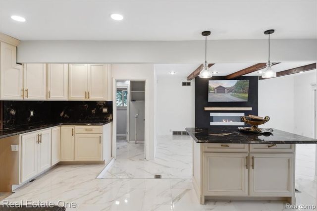 23944 Fordson Drive, Dearborn, MI 48124