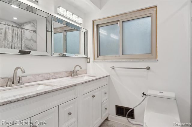 23944 Fordson Drive, Dearborn, MI 48124