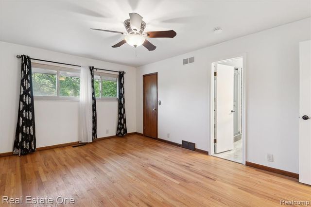 23944 Fordson Drive, Dearborn, MI 48124