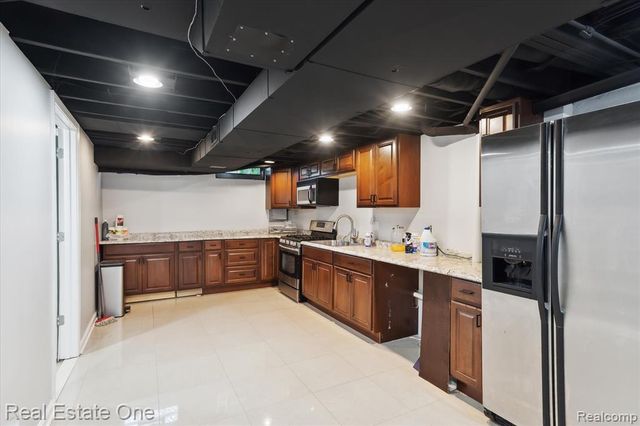 23944 Fordson Drive, Dearborn, MI 48124