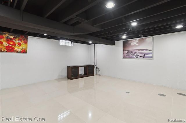 23944 Fordson Drive, Dearborn, MI 48124