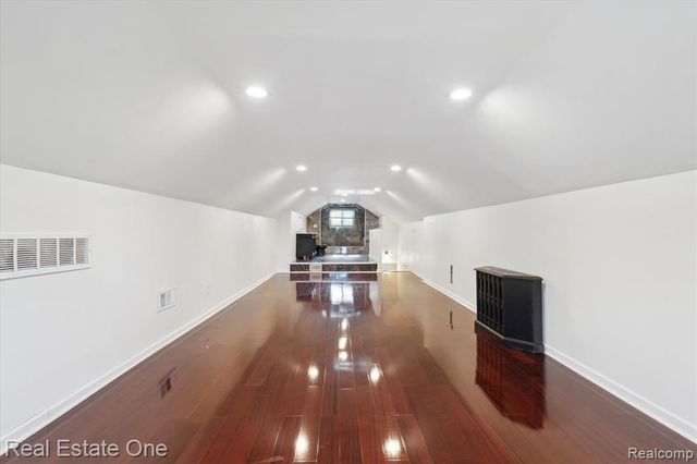 23944 Fordson Drive, Dearborn, MI 48124