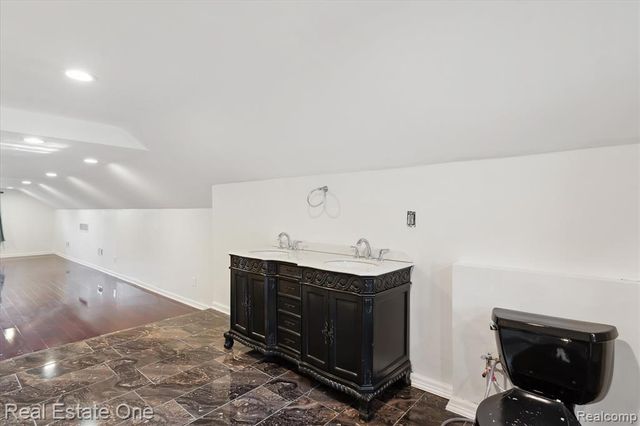 23944 Fordson Drive, Dearborn, MI 48124