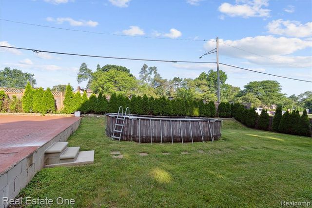 23944 Fordson Drive, Dearborn, MI 48124