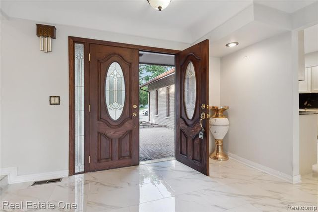 23944 Fordson Drive, Dearborn, MI 48124