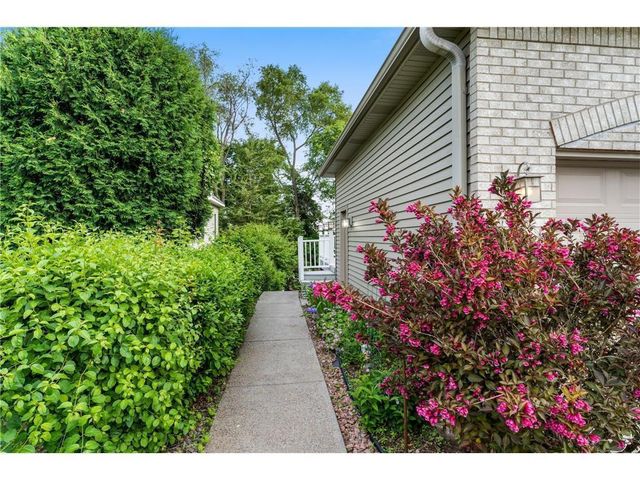 2701 Ashley Terrace, New Brighton, MN 55112