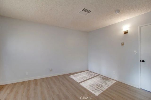 6998 Lennox Avenue, Yucca Valley, CA 92284