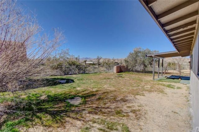 6998 Lennox Avenue, Yucca Valley, CA 92284