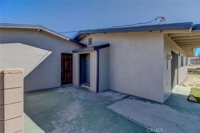 6998 Lennox Avenue, Yucca Valley, CA 92284