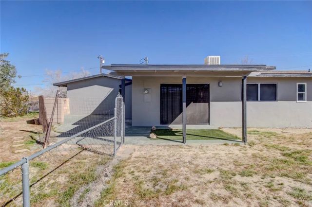 6998 Lennox Avenue, Yucca Valley, CA 92284