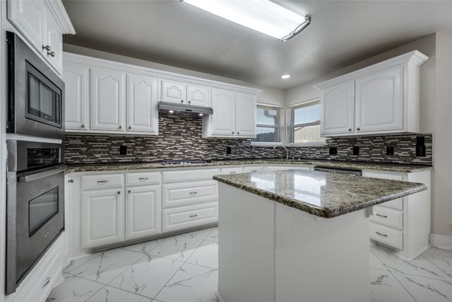 1149 Serendipity Circle, Sanger, TX 76266