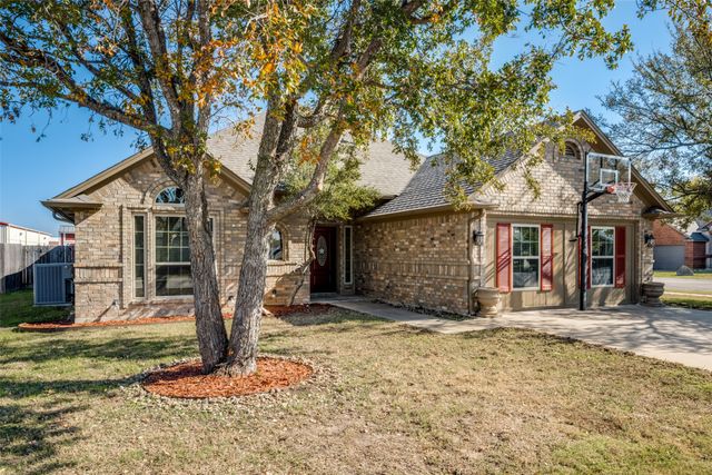 1149 Serendipity Circle, Sanger, TX 76266