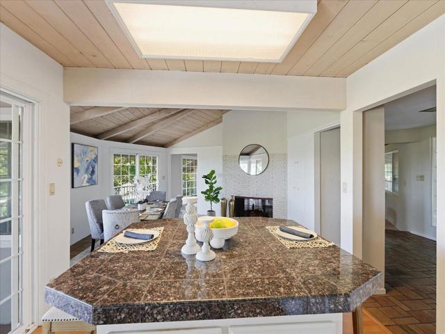 624 Oakridge Drive, Los Altos, CA 94024