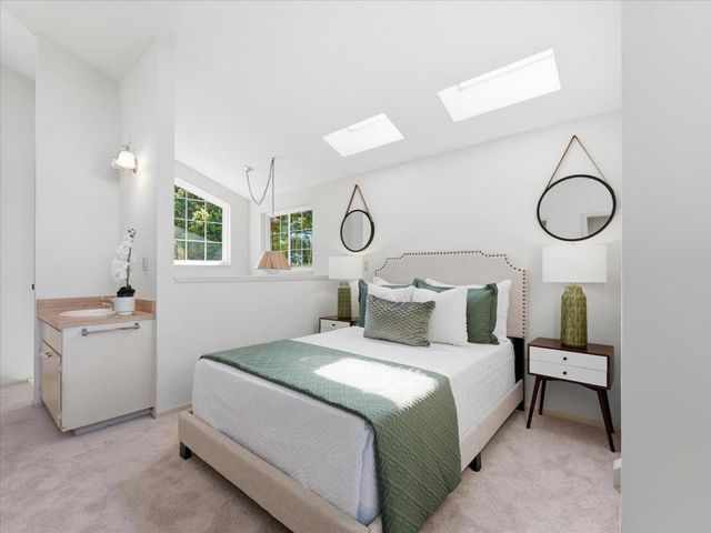 624 Oakridge Drive, Los Altos, CA 94024