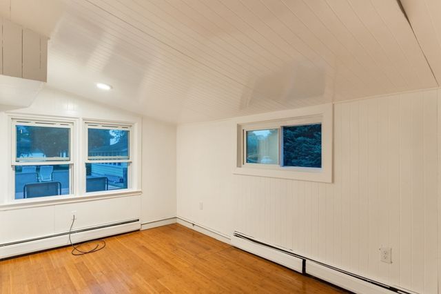 5 Wampanoag Dr, Fairhaven, MA 02719
