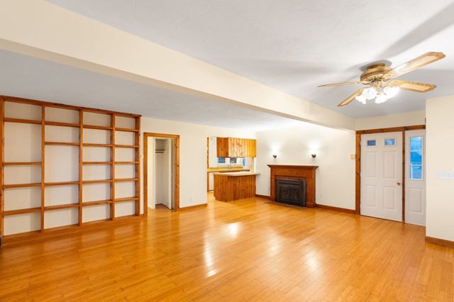 5 Wampanoag Dr, Fairhaven, MA 02719