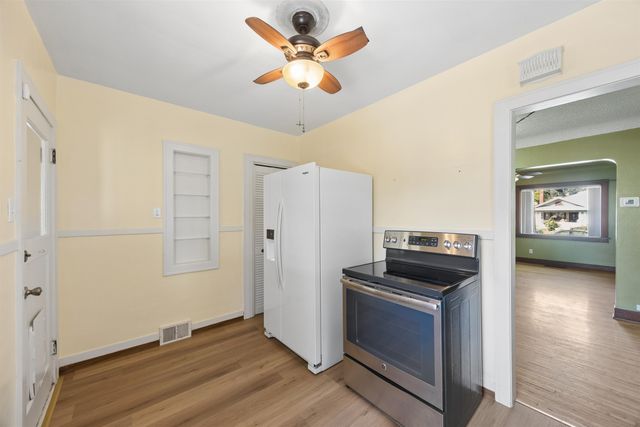 1117 W Carlisle Ave, Spokane, WA 99205