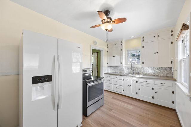 1117 W Carlisle Ave, Spokane, WA 99205