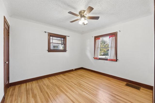 1117 W Carlisle Ave, Spokane, WA 99205