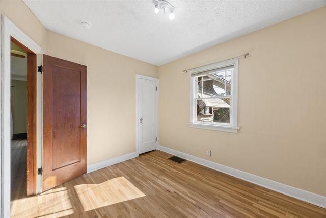 1117 W Carlisle Ave, Spokane, WA 99205