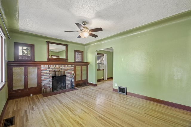 1117 W Carlisle Ave, Spokane, WA 99205