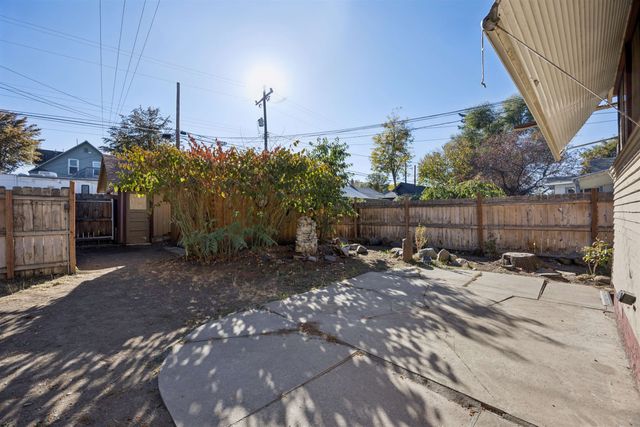 1117 W Carlisle Ave, Spokane, WA 99205