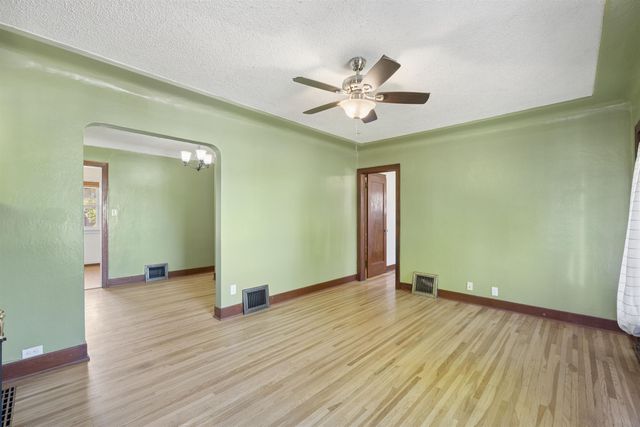 1117 W Carlisle Ave, Spokane, WA 99205