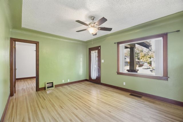 1117 W Carlisle Ave, Spokane, WA 99205