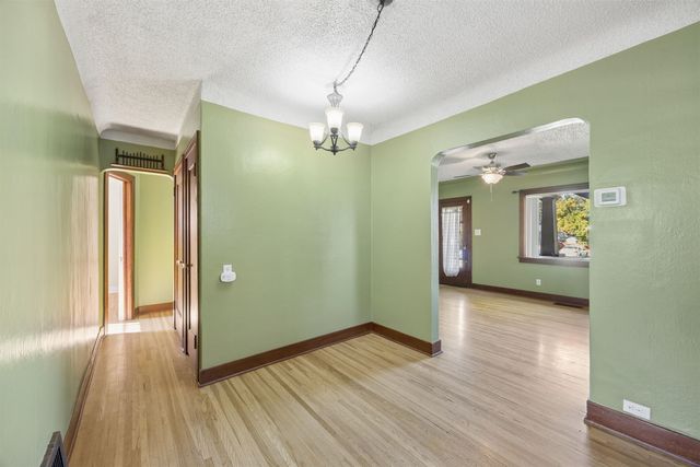 1117 W Carlisle Ave, Spokane, WA 99205